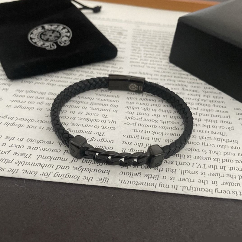 Ch**me He**ts bracelets